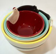 Sonoma 3 Piece Cow-Pig-Chicken Nesting Bowls N2