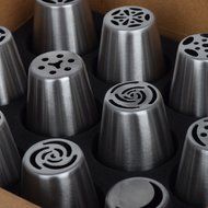 Russian Piping Tips,Newcomdigi 12 PCS Decorating Icing Nozzles Kit Cake Cupcake Pastry Decoration Tips Stainless... N6