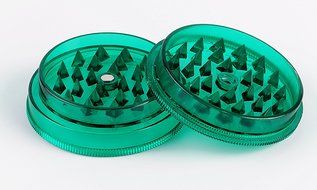 3-Part Acrylic Grinder with Magnet Solid Colored Cover (Green) N5