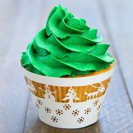 KwikCake Mini Christmas Cupcake Wrappers x 50pcs. Choose from 2 Xmas holders. N9
