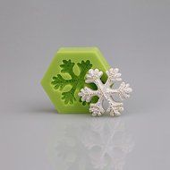 Sher Fonddant Cake Decorating Tools 3D Snowflake Christmas Silicone Mold for Cupcake Candy Chocolate Soap Clay...