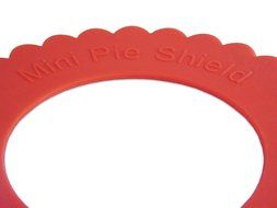 Set of 4 Mini Silicone Crust Shields - Protect Edge of 5" &amp; 6" Pies From Burning, Mini Pie Pan Shields. N6
