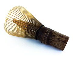 HARU MATCHA - MADE IN JAPAN- KUROCHIKU Black Bamboo Chasen - Handcarved Matcha Greentea Whisk (80 Prongs)
