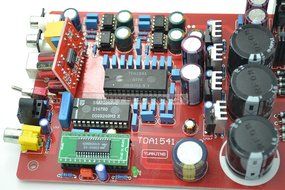 Tda1541+saa7220+cs8412+ne5534 Fiber Coaxial USB Pcm2704 DAC Amplifier Board Ac15-0-15v 10w N5