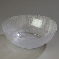 Carlisle 691707 10 Qt. "Petal Mist" Bowl, 15 Inch, Clear