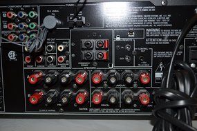 Yamaha RXV657 7.1 Channel Digital Home Theater Receiver (Discontinued by Manufacturer) N6