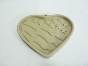 The Pampered Chef Patriotic Heart Stoneware Mold Final Edition 2005