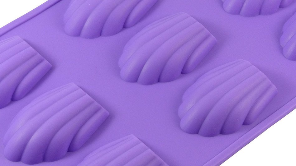 Bakerpan Silicone Shell Cookie Pan, Madeleine Baking Tray, Cookie Mold, 2 1/2 Inch Shells, 9 Cavities N3