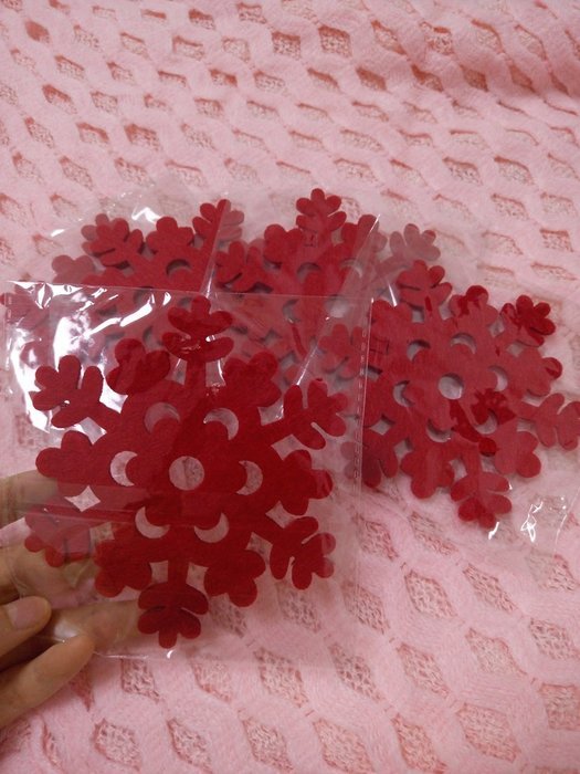 Tonwhar Snowflake Shape Red Felt Coasters Cup Mats for Christmas,set of 5 (Red) N3