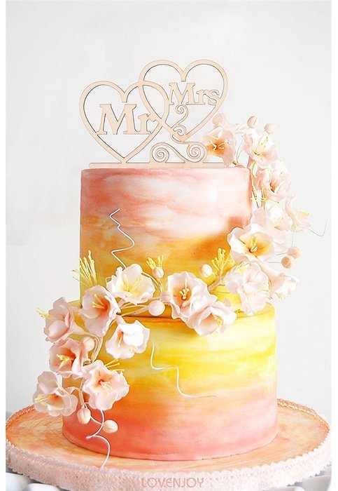 LOVENJOY with Gift Box Mr and Mrs Monogram Wedding Engagement Cake Topper Rustic Wood (5.5-inch) N4