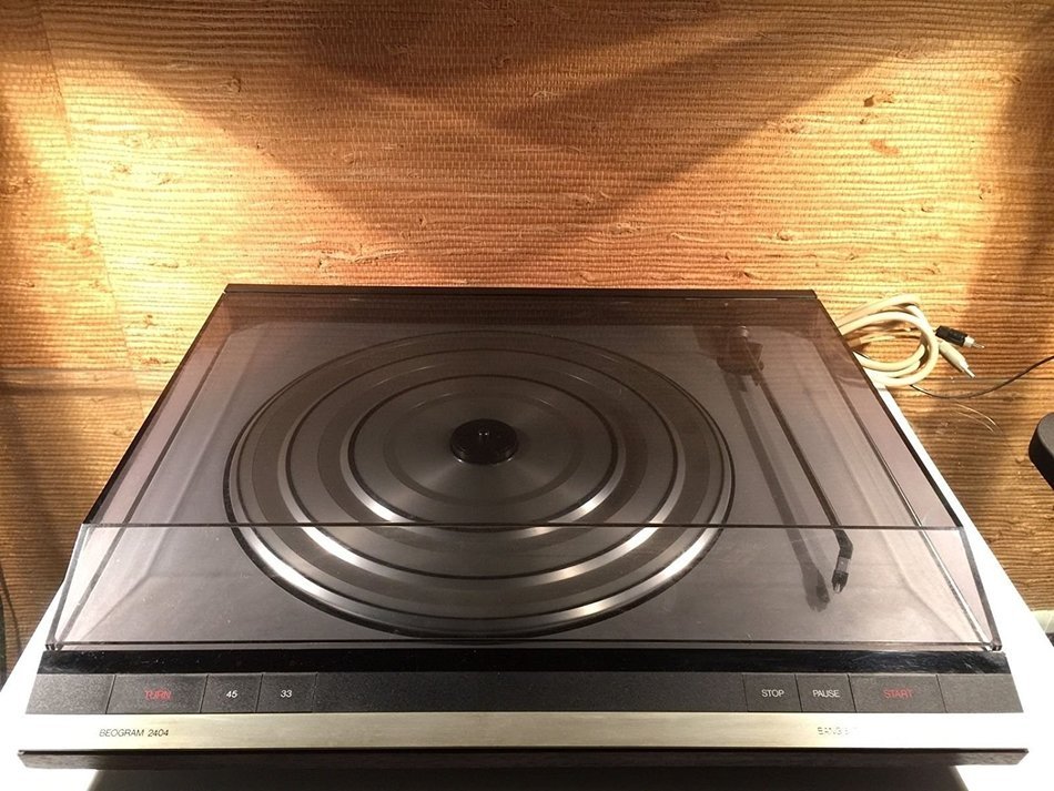 Bang & Olufsen Of Denmark Beogram 2404 Turntable N2
