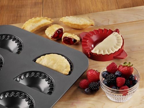 Chicago Metallic Mini Hand Pie Pan Set (26736) N2