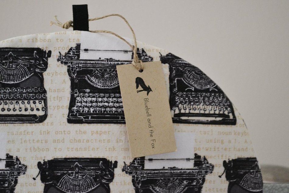 Vintage Typewriters Artisanal Tea Cozy - Black White Cream Cotton Print - Homage to Ana&iuml;s Nin & Henry Miller -... N3