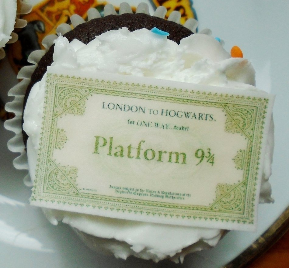 12 Miniature Edible Harry Potter Hogwarts Express Train Tickets for Cookies, Cakes or Brownie Toppers