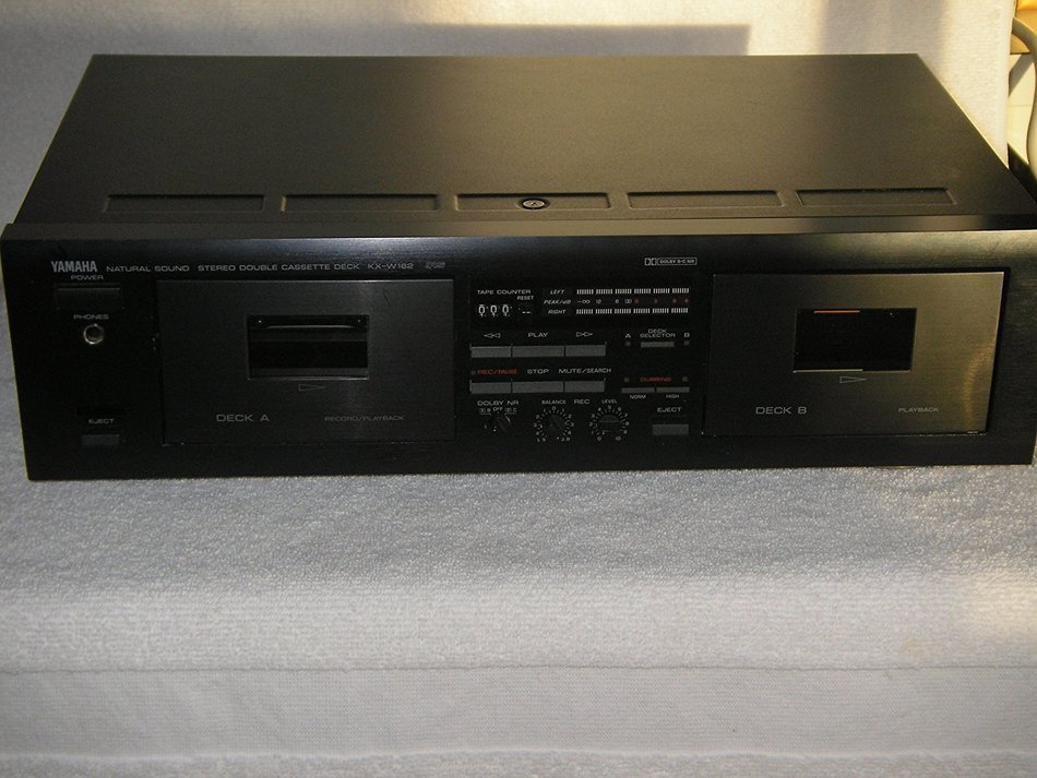 YAMAHA Natural Sound Stereo Double Cassette Deck, Model KX-W162