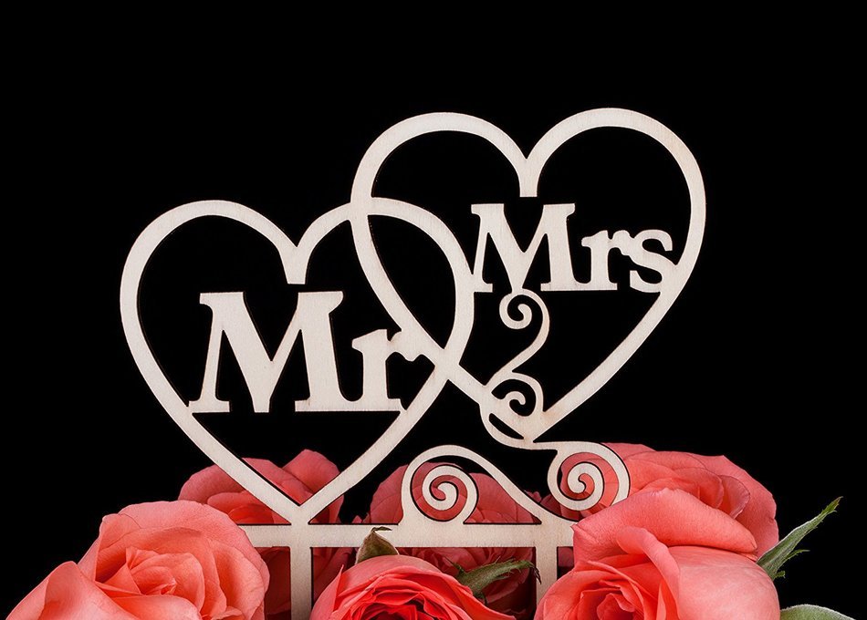LOVENJOY with Gift Box Mr and Mrs Monogram Wedding Engagement Cake Topper Rustic Wood (5.5-inch) N5