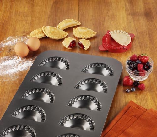 Chicago Metallic Mini Hand Pie Pan Set (26736) N4
