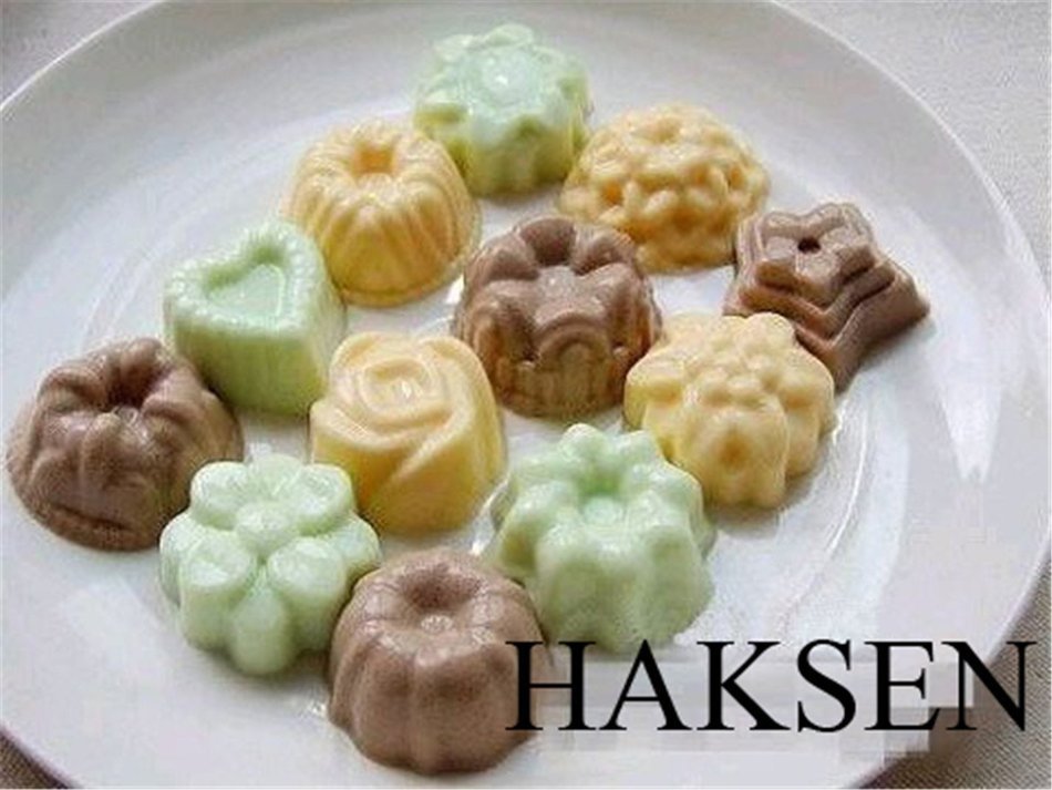 HAKSEN Mini 12-flower Shape Silicone Ice Cube / Chocolate / Cake Mould ,Pink N6