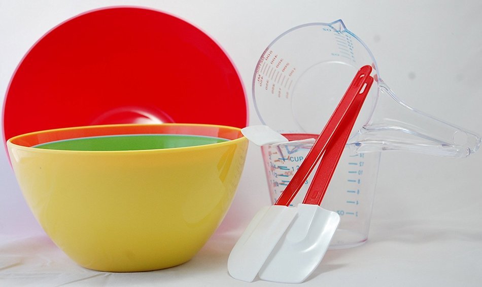 9-Piece Baking Set With Melamine Mixing Prep Bowls, Measuring Cups and Spatulas N3