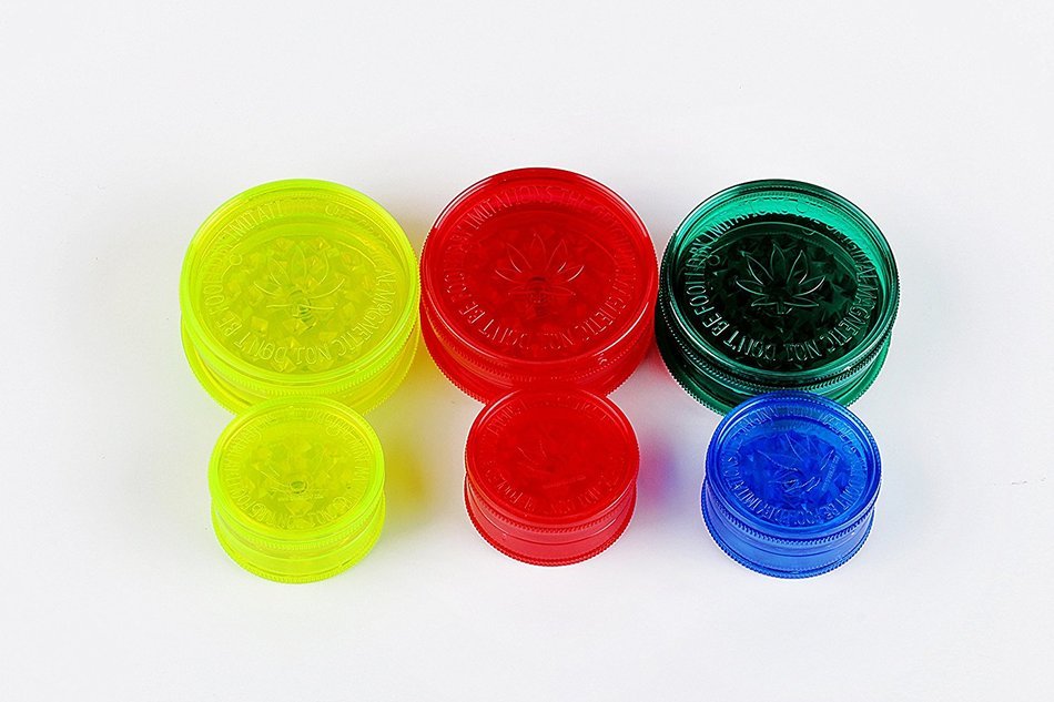 3-Part Acrylic Grinder with Magnet Solid Colored Cover (Green) N7