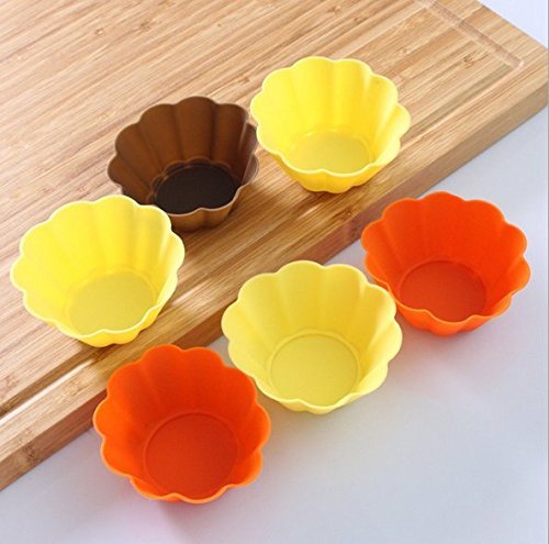 Astra Gourmet Silicone Flower Shape Reusable Cupcake and Muffin Baking Cups, 12 Pack(Random Color) N2