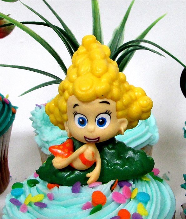 Bubble Guppies 19 Piece Birthday Cupcake Topper Set Featuring 12 Bubble Guppies 2" Characters Including Gil, Bubble... N6