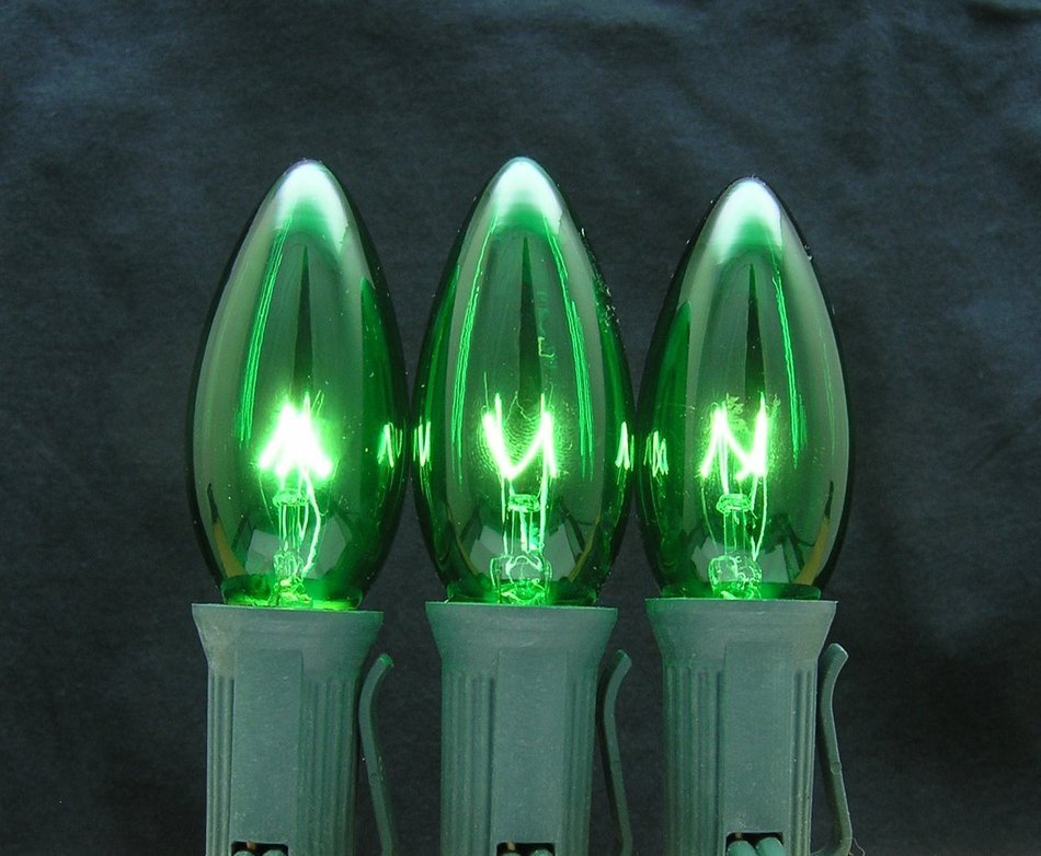7 Watt C9 Transparent Outdoor Patio Party Christmas Novelty Replacement Bulbs, 25 Pack (Green) N15