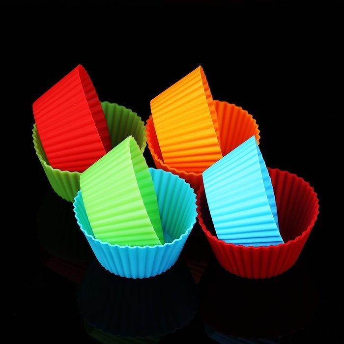 MassMall&reg; Set of 12 Coloured Silicone Cupcake / Muffin Cases 2.8" N3