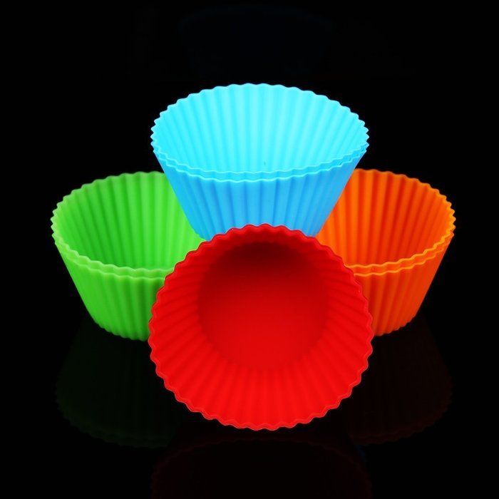 MassMall&reg; Set of 12 Coloured Silicone Cupcake / Muffin Cases 2.8" N4
