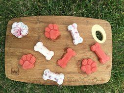 Win&amp;Co Puppy Paws &amp; Bones Silicone Baking Molds-Pan-Ice Trays Set of 2 N3
