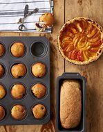 Stellar Hard Anodised 9" Loose Base Fluted Flan Tin N2