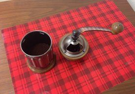 Kalita KH-5 Coffee mill Hand Grinder by Kalita (Carita) N2