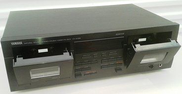 Yamaha KX-W392 Recordable Auto Reverse Dual Cassette Tape Deck with Complete with AV Cables and Online Instruction... N8