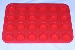 HI-BOOM 24 Cup Silicone Mini Muffin &amp; Cupcake Non - Stick Baking Pans (RED) N2