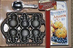 Cast Iron Snowman Blueberry Muffin Gift Set