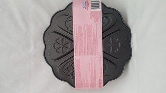 Wilton 6 Cavity Designer Heart Scalloped Cookie Pan N2