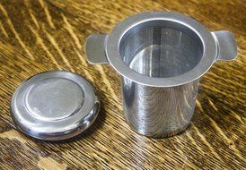 TEA BUDDY FILTER STRAINER INFUSER FOR LOOSE TEAS. N4