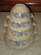 SET OF 4 - Vintage 1970's Pyrex HOMESTEAD Beige &amp; Blue Cinderella Mixing Batter Nesting Bowl - 1 1/2 Pint, 1 1... N2