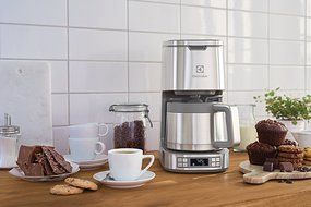 Electrolux ELTC10D8PS Expressionist Thermal Coffee Maker, Stainless Steel N2