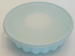 VINTAGE Tupperware Green Jello Mold with Lid -- as shown N3