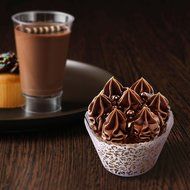 100 Cupcake Wrappers &ndash; White Shimmering Decorative Vine Lace Laser-Cut Liner Baking Cup &ndash; Muffin Case Trays for... N6