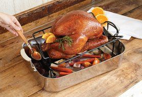 Charcoal Companion CC3093 Non-Stick Roasting Rack with Juice Reservoir N3