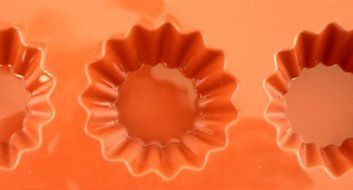 World Cuisine Non-Stick Silicone Mold, Tartlet, Fluted N3