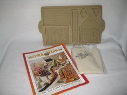 Pampered Chef Stoneware Gingerbread House Kit N2