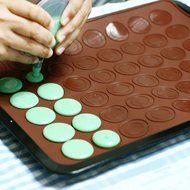 Silicone Macaron macaroon Baking Sheet Mat Muffin DIY Chocolate Cookie Mould Mode - 48 Capacity (round) N5