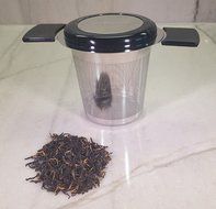 Premium Tea Infuser Brew-In-Mug Stainless Steel with Long Handles for Steeping Loose Leaf Tea, Lid Included (Green) N13