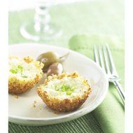 Nordic Ware 41422 12-Cavity Quiche and Tart Pan, Mini, Colors Vary N3
