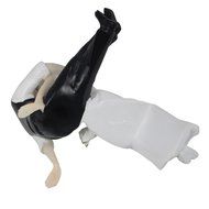 Wedding Cake Toppers Bride and Groom Sitting &amp; Embracing Resin Dolls Wedding Decoration Present 4.7"*4.7"*5.3"
