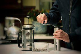 Latte's Art Manual Coffee Grinder | Adjustable Ceramic Burr &amp; Easy to Turn Handle | Pair with Any Brewing System... N4