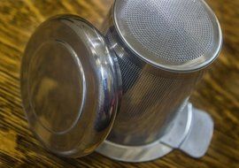 TEA BUDDY FILTER STRAINER INFUSER FOR LOOSE TEAS. N9